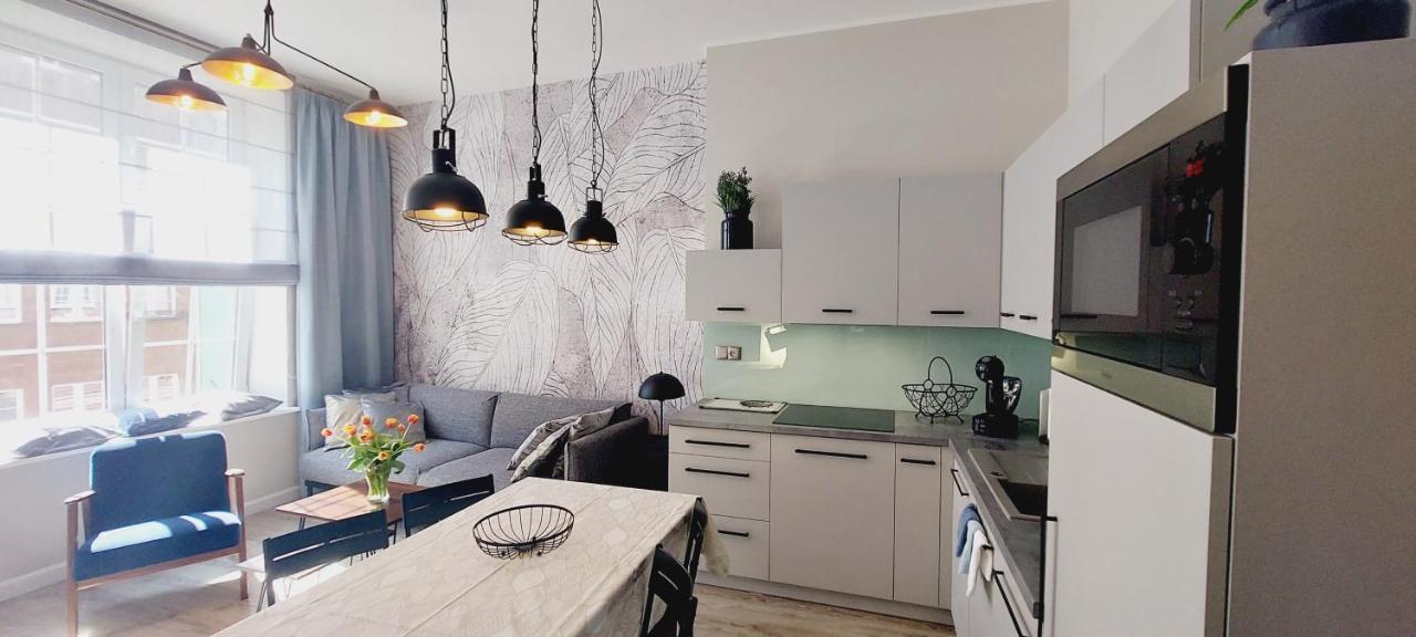 Central Apartments Astoria 2 กดัญสก์ ภายนอก รูปภาพ
