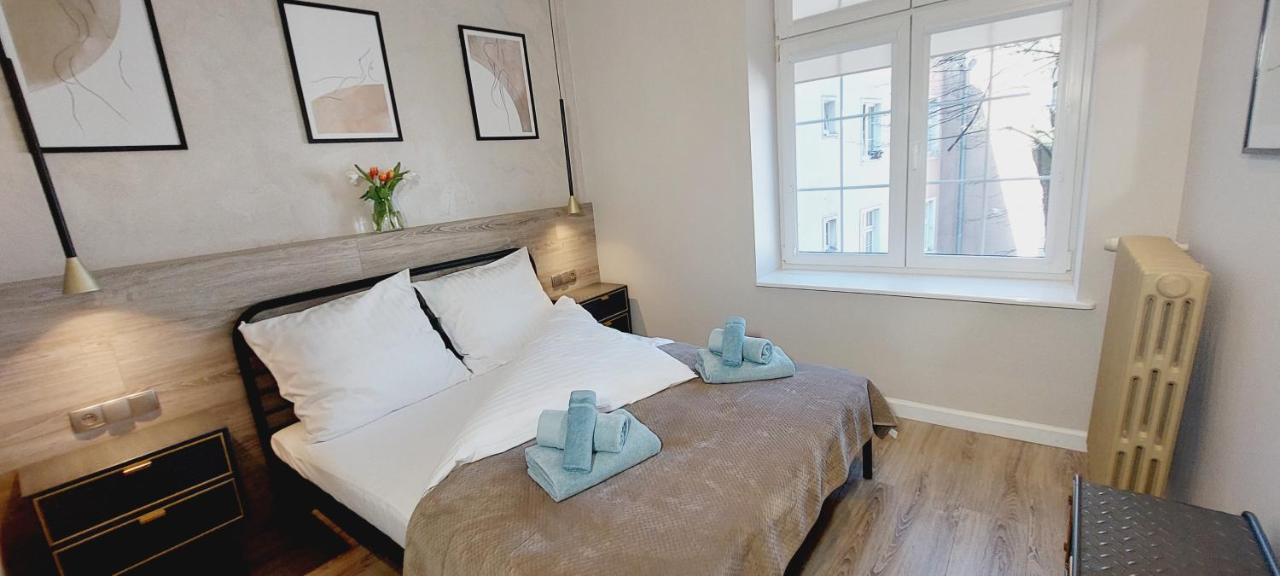 Central Apartments Astoria 2 กดัญสก์ ภายนอก รูปภาพ