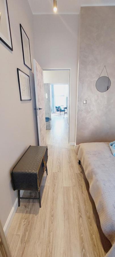 Central Apartments Astoria 2 กดัญสก์ ภายนอก รูปภาพ