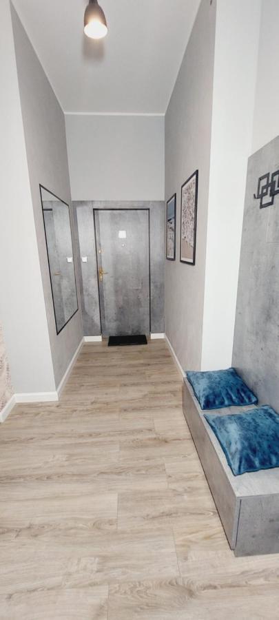 Central Apartments Astoria 2 กดัญสก์ ภายนอก รูปภาพ